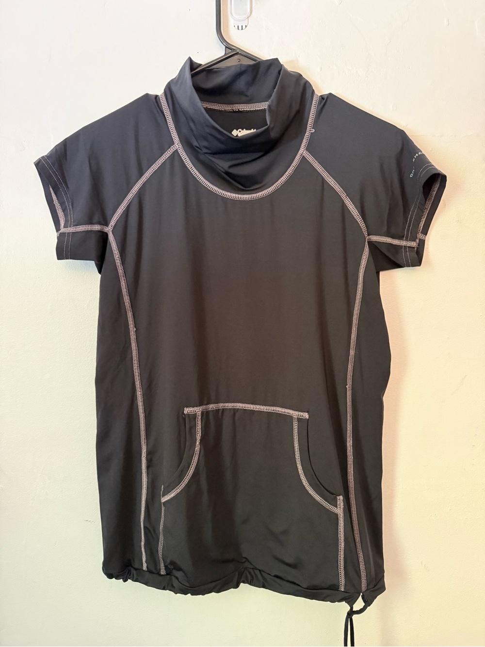 Columbia Black Short-Sleeve Active Tunic with Contrast Stitching